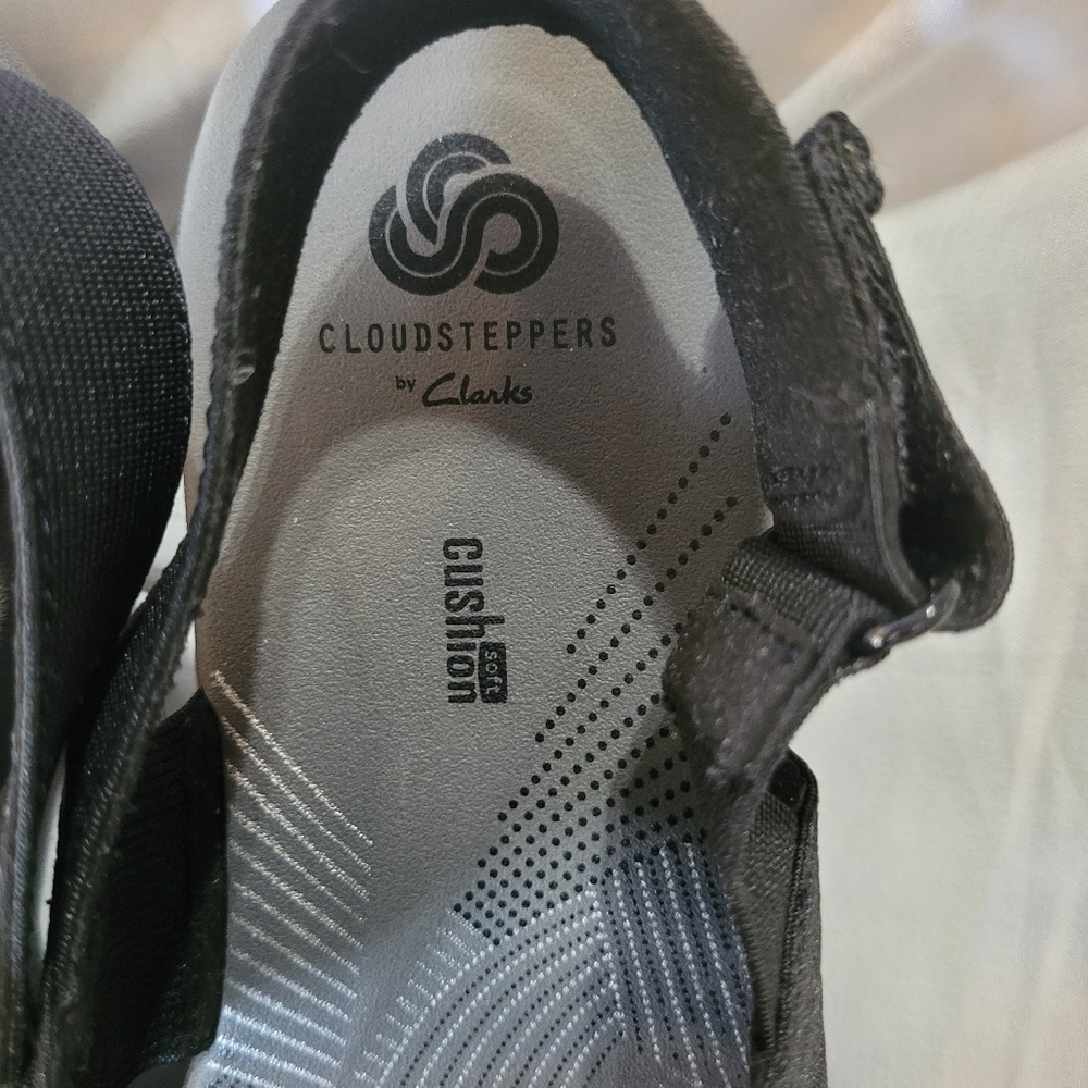 Clarks Cloudsteppers Black Elastic Strap Sandals … - image 6